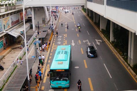 平湖去龍華要多久：交通方式與路徑考慮的多元解析